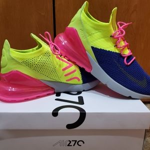 🔥🔥Nike Air Max 270 Flyknit🔥🔥